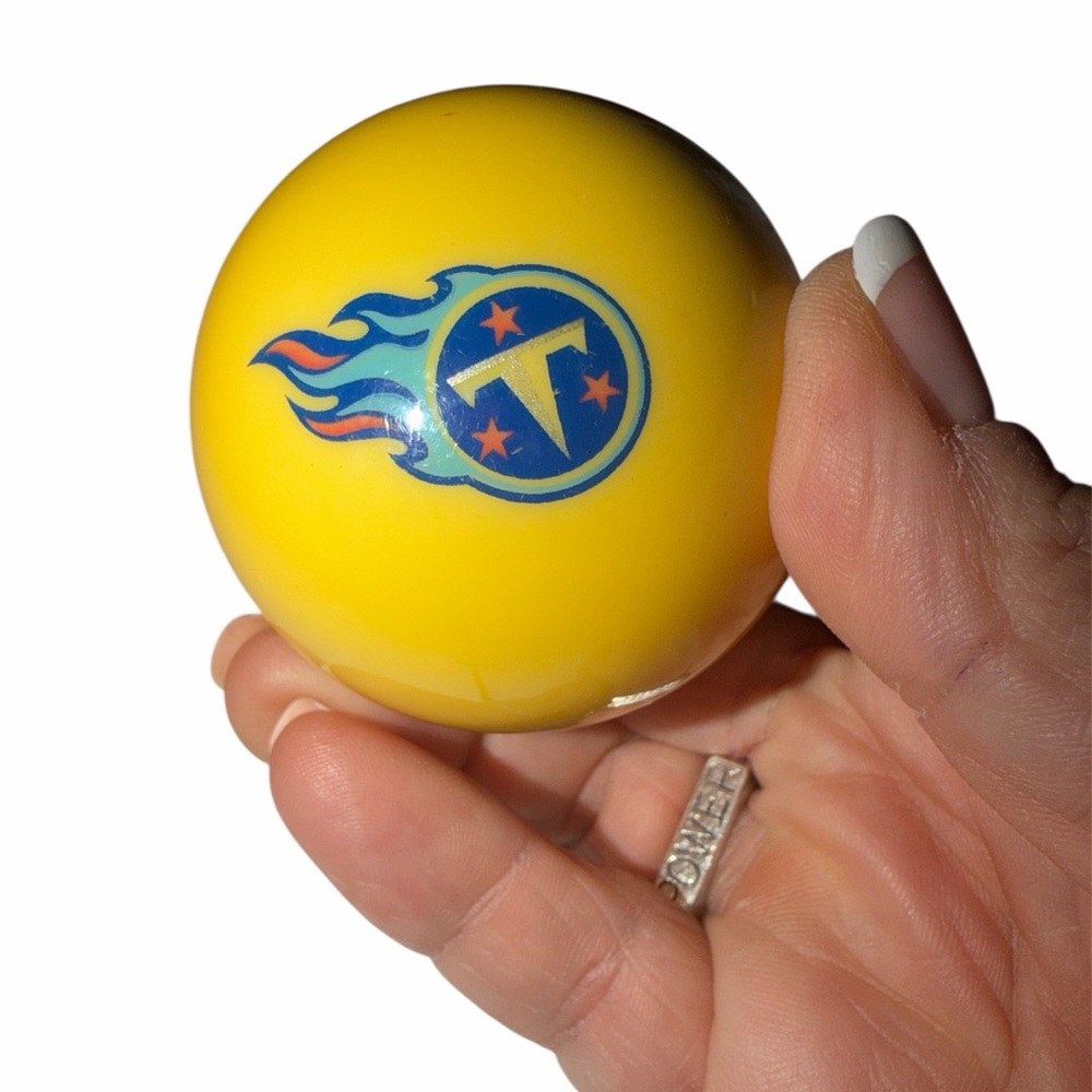 NFL Tennessee Titans billard or cue ball